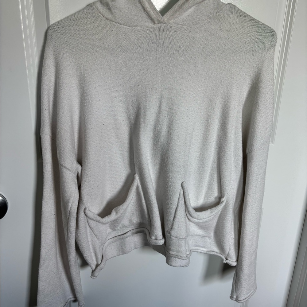Cozy Cream Hoodie with Front Pockets